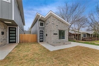1210 Brentwood St in Austin, TX - Building Photo - Building Photo
