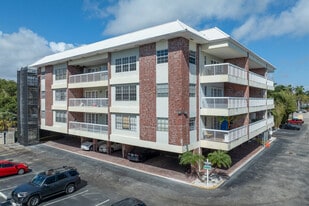 Village At Harbor Beach in Fort Lauderdale, FL - Building Photo