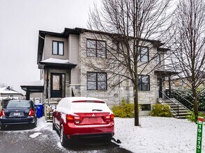 18 Lucien-Gendron Rue in Gatineau, QC - Building Photo - Building Photo