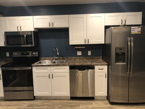 101 S Crystal St, Unit #4 in Lake Crystal, MN - Building Photo - Building Photo