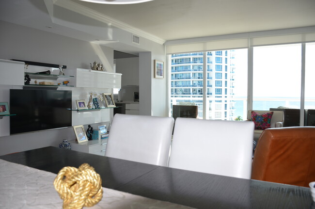 5900 Collins Ave in Miami Beach, FL - Building Photo - Building Photo