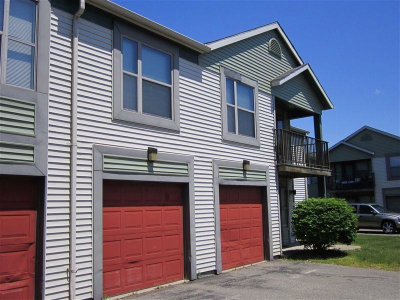 Avon Park Apartments & Townhomes in Flint, MI - Building Photo