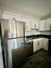 470 Whalley Ave, Unit V in New Haven, CT - Foto de edificio - Building Photo