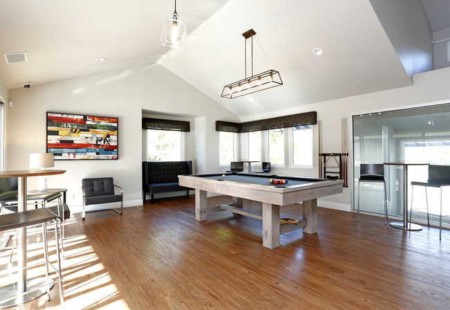 Stoneridge in Pleasanton, CA - Foto de edificio - Interior Photo