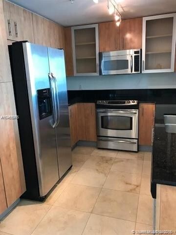 7900 Harbor Island Dr-Unit -902 in Miami Beach, FL - Building Photo