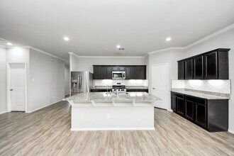 7822 London Tower Ln in Houston, TX - Building Photo - Building Photo