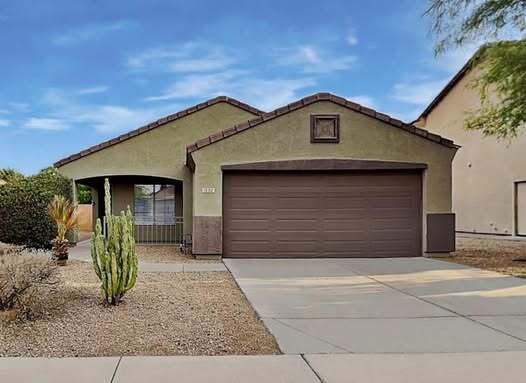1532 W Burgess Ln
