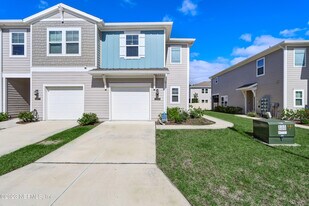 1325 Salt Ridge Ave in Jacksonville, FL - Building Photo