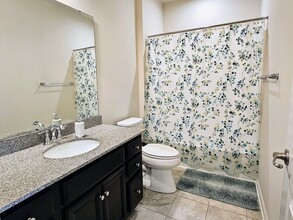 1019 Mohawk Ln in Mars, PA - Building Photo - Building Photo
