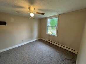 35 High St in Stewartstown, PA - Building Photo - Building Photo