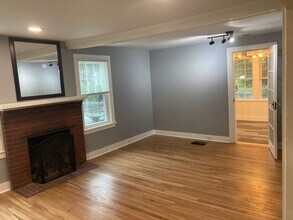 12 Lowell St in Windsor, VT - Building Photo - Building Photo