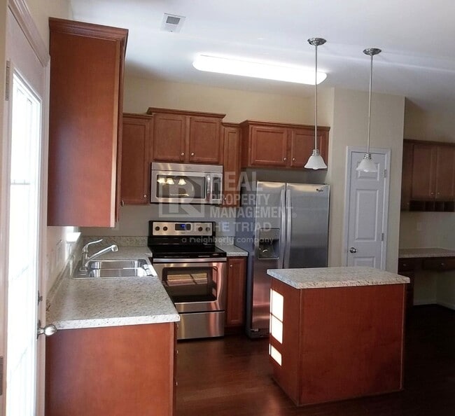 5512 Farm House Trail in Winston-Salem, NC - Building Photo - Building Photo