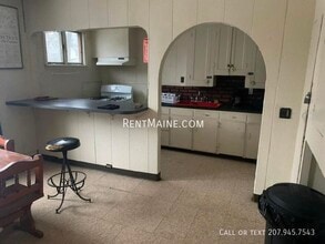 133 Essex St in Bangor, ME - Building Photo - Building Photo