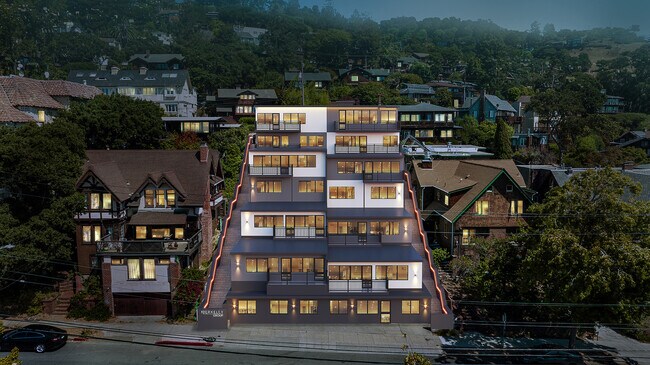 12 Panoramic in Berkeley, CA - Foto de edificio - Building Photo