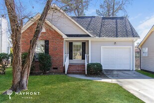 208 Salusbury Ln in Columbia, SC - Building Photo