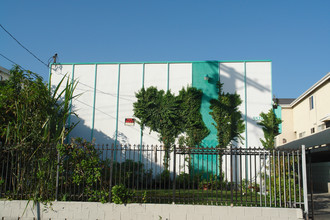 5529 Bonner Ave in North Hollywood, CA - Building Photo - Building Photo