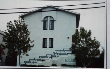 11th Street Townhomes in Imperial Beach, CA - Building Photo - Building Photo