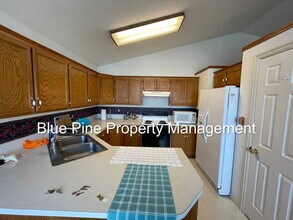 3705 Spring Creek Dr in Idaho Falls, ID - Building Photo - Building Photo