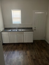 3234 8th St in Port Arthur, TX - Foto de edificio - Building Photo