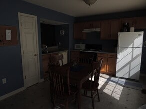 408 Knollwood Rd, Unit 1 in Millersville, PA - Building Photo - Building Photo