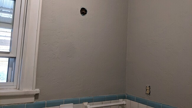 1424 Sullenberger Ave in Malvern, AR - Building Photo - Building Photo