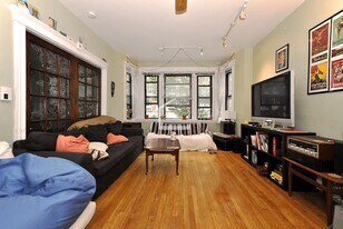 215 Saint Paul St, Unit 1 in Brookline, MA - Building Photo