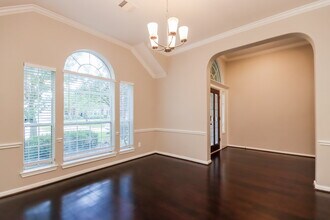 1110 Bringewood Chase Dr in Spring, TX - Foto de edificio - Building Photo