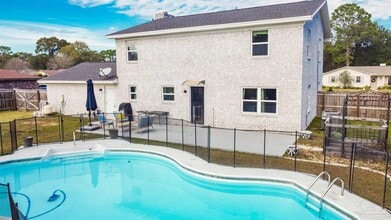 4261 Obregon Dr in Pensacola, FL - Building Photo - Building Photo