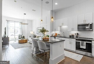 4271 Woodward Mill Rd in Buford, GA - Building Photo - Building Photo