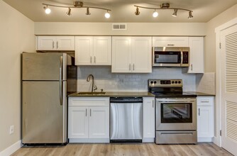 3460 Madison Ave in Boulder, CO - Building Photo - Interior Photo