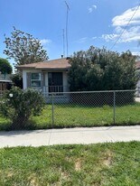 326 S Buena Vista St in Hemet, CA - Building Photo