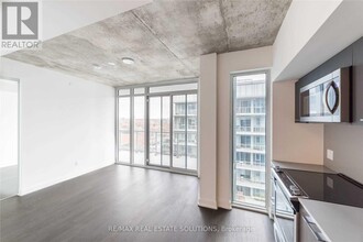 15-1215 Baseball Pl in Toronto, ON - Building Photo - Building Photo