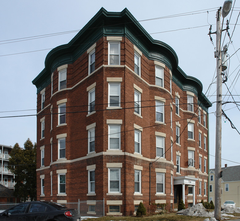 45 Wolcott St in Holyoke, MA - Building Photo