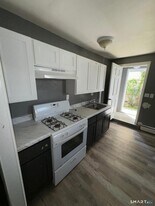 275 Lexington Ave, Unit 2nd in Bridgeport, CT - Building Photo