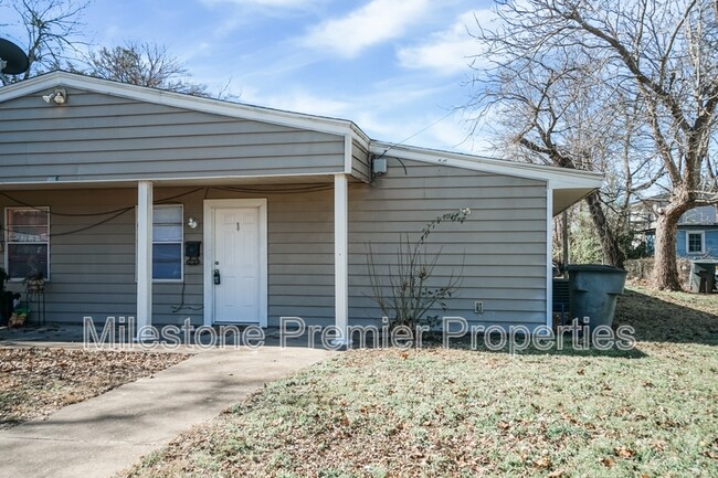 816 S Crockett St in Sherman, TX - Building Photo - Building Photo