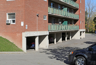 Red Hill Valley Condos in Hamilton, ON - Building Photo - Building Photo