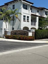 8960 NW 97th Ave in Doral, FL - Building Photo - Building Photo