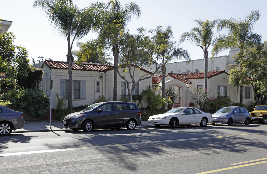 Broadway Apartments in San Diego, CA - Building Photo