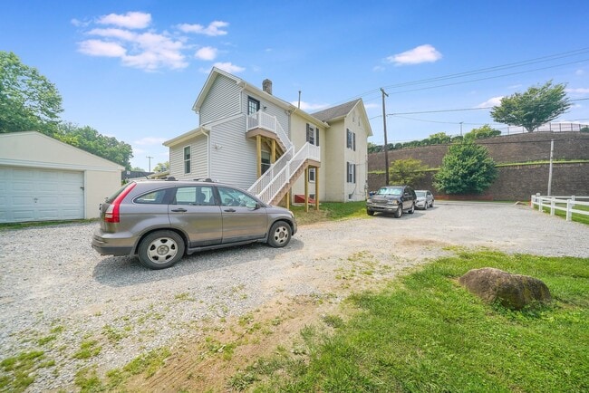 661 Downingtown Pike in West Chester, PA - Building Photo - Building Photo
