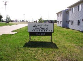 Shamrock Apartments in Cedar Rapids, IA - Building Photo - Building Photo