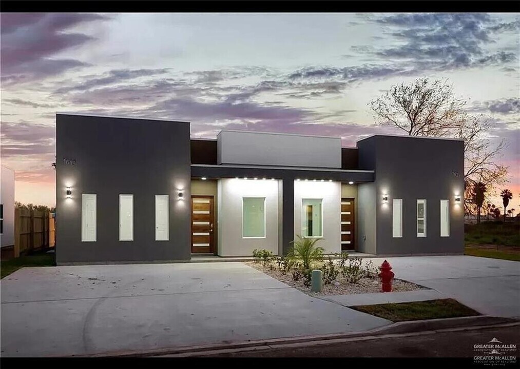 1601 W B St in Mission, TX - Building Photo
