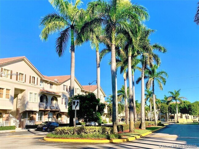 8906 W Flagler St-Unit -224 in Miami, FL - Building Photo - Building Photo
