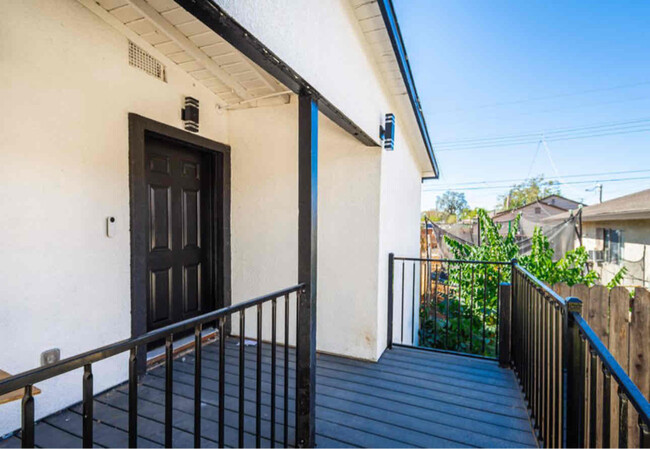 3741 Jasmine St in Sacramento, CA - Foto de edificio - Building Photo