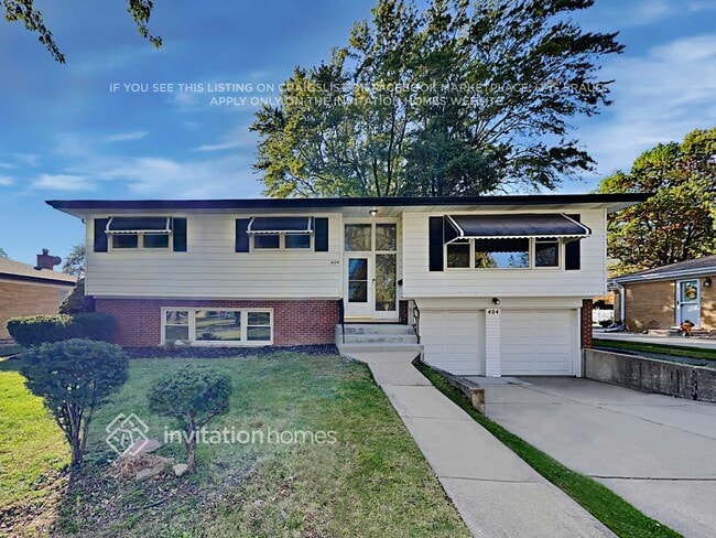 property at 404 S Crestwood Ln