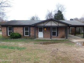 5431 Nail Rd in Horn Lake, MS - Building Photo