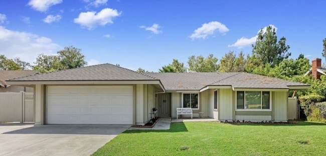 11180 Cochran Ave in Riverside, CA - Foto de edificio - Building Photo