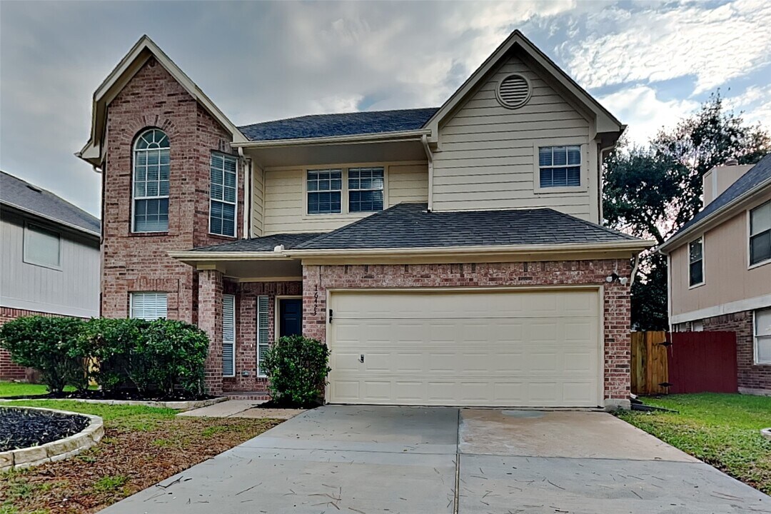 16423 Concord Falls Ln in Sugar Land, TX - Building Photo