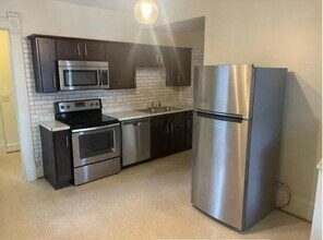 90 E Lincoln St in Columbus, OH - Foto de edificio - Building Photo