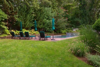 18 Cuffee Dr in Sag Harbor, NY - Building Photo - Building Photo