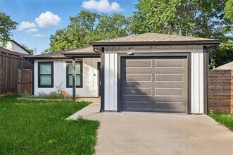 3906 Roberts Ave in Dallas, TX - Building Photo - Building Photo